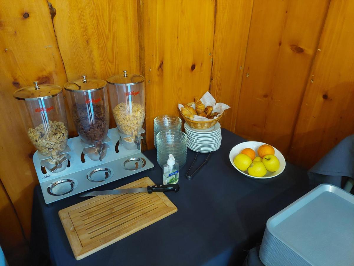 Hotel Restaurant Lancheton Saint-Julien-Mont-Denis Buitenkant foto