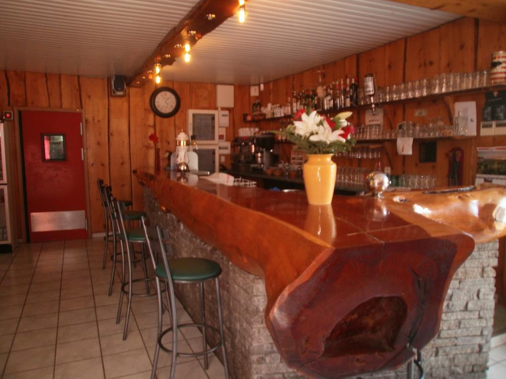 Hotel Restaurant Lancheton Saint-Julien-Mont-Denis Buitenkant foto